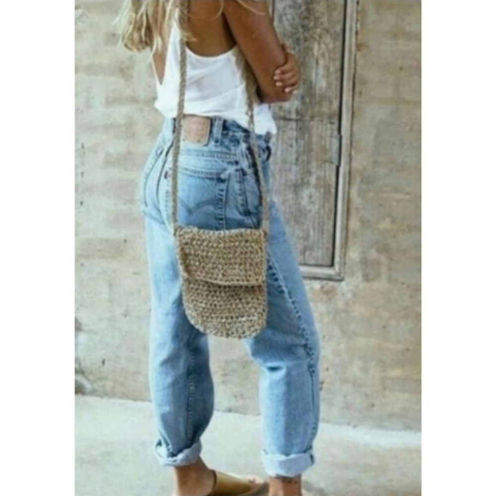 |VINTAGE LEVI'S 560 HIGH WASITED LOOSE FIT|